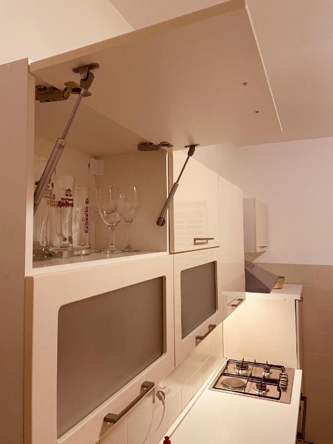 Central Single House With Parking-Top Location! Novalja Luaran gambar