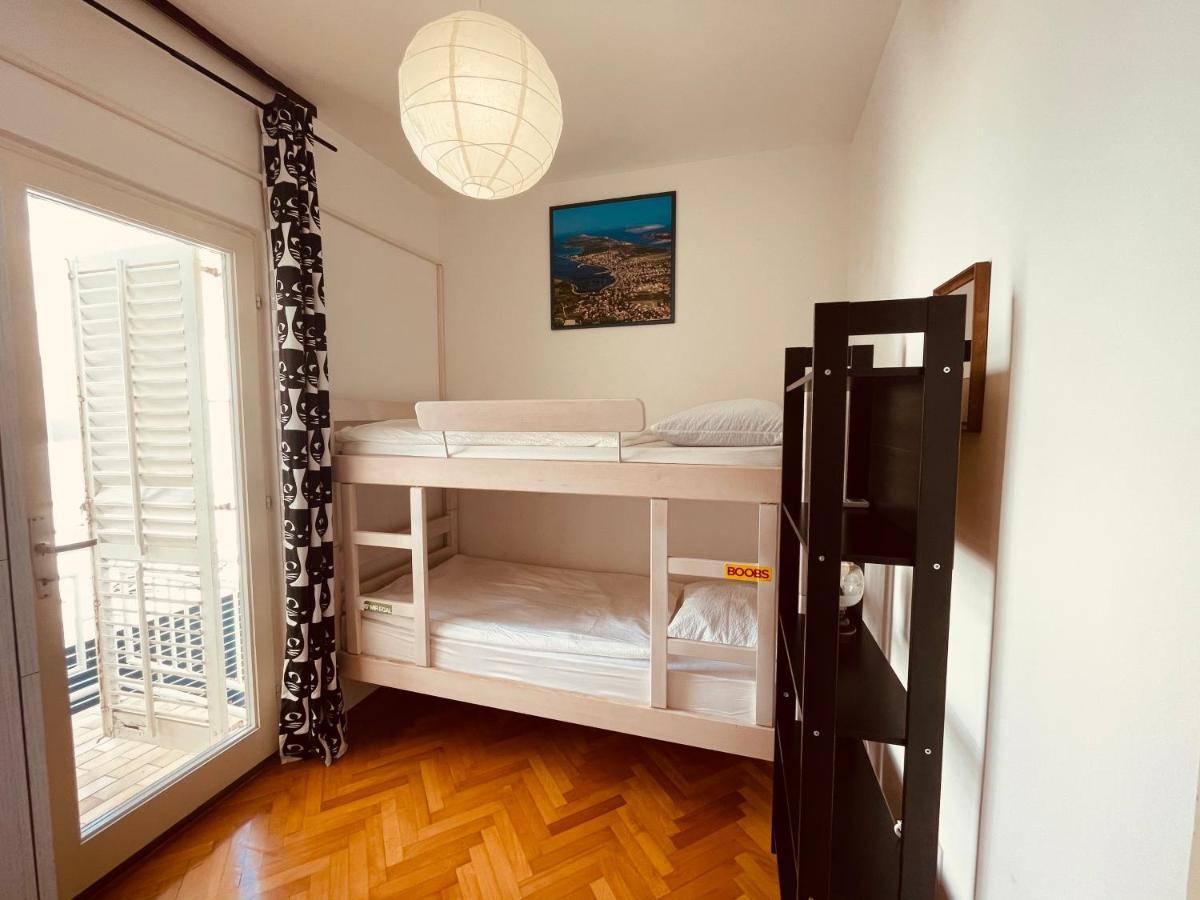 Central Single House With Parking-Top Location! Novalja Luaran gambar