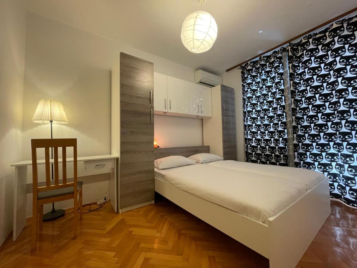 Central Single House With Parking-Top Location! Novalja Luaran gambar