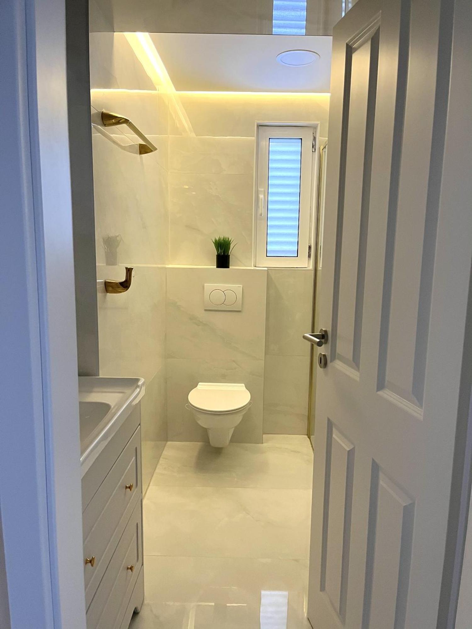 Central Single House With Parking-Top Location! Novalja Luaran gambar