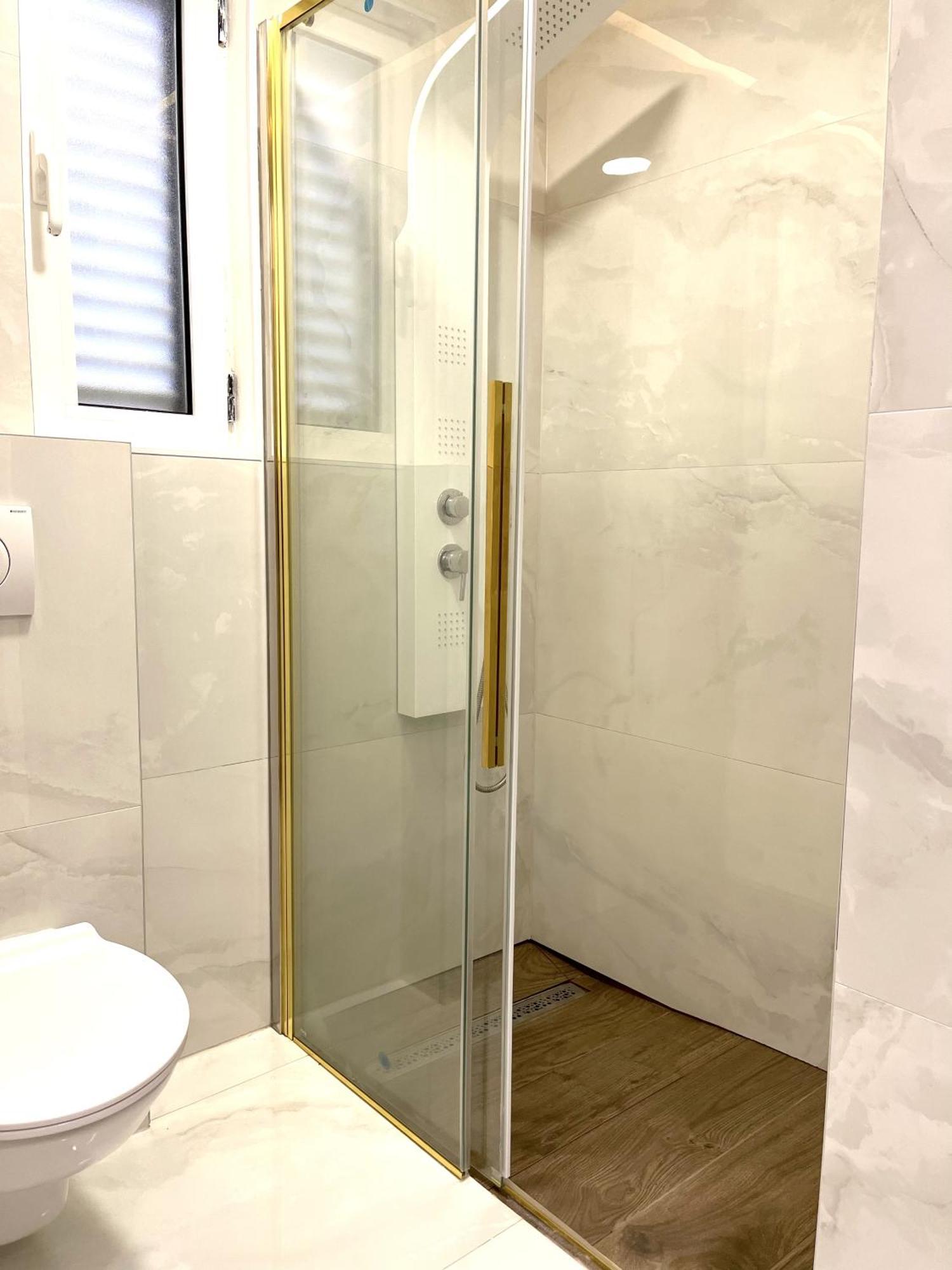 Central Single House With Parking-Top Location! Novalja Luaran gambar